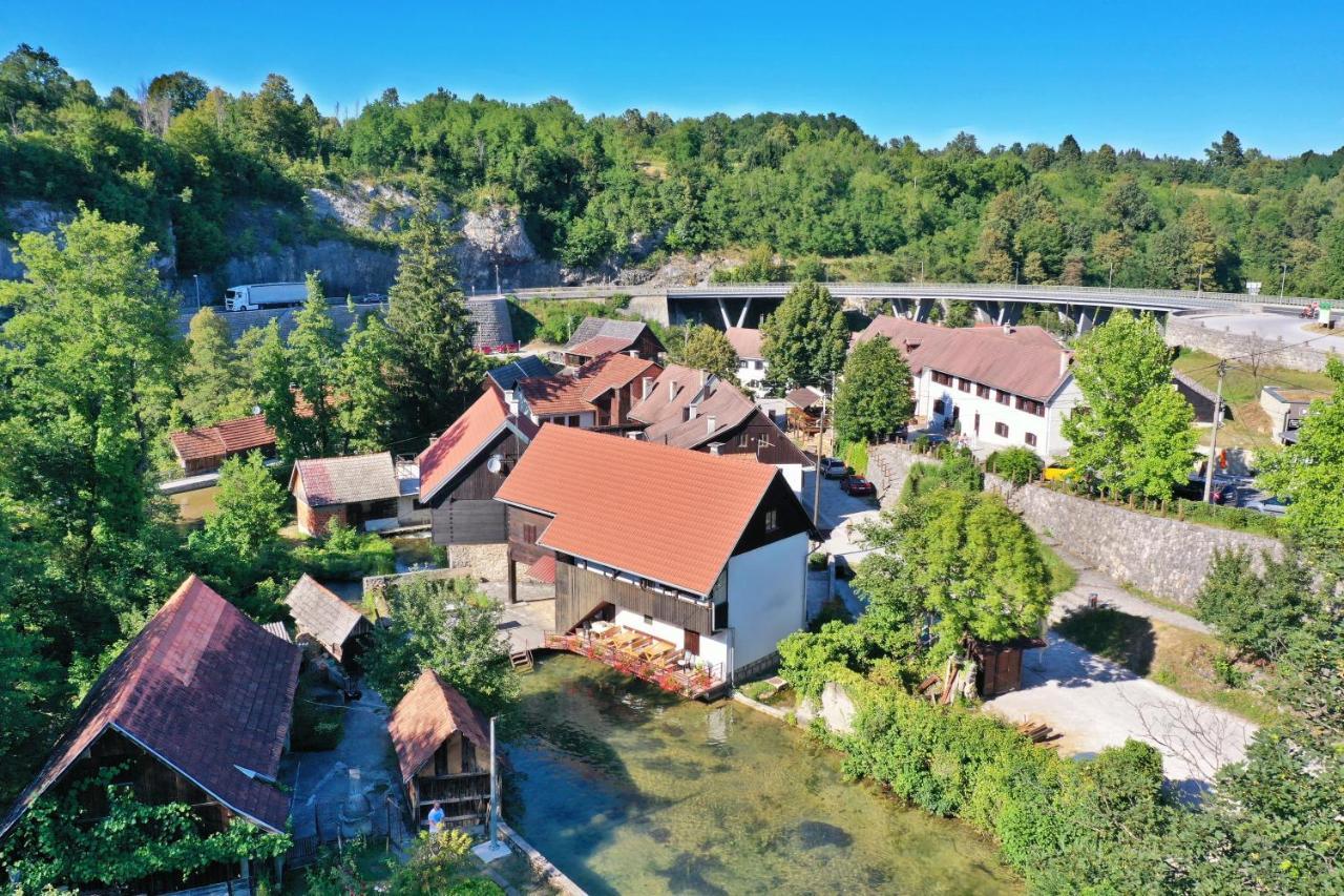 Guest House Vuceta Слуни Экстерьер фото