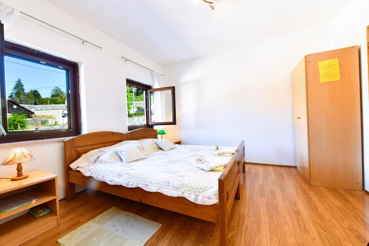 Guest House Vuceta Слуни Экстерьер фото