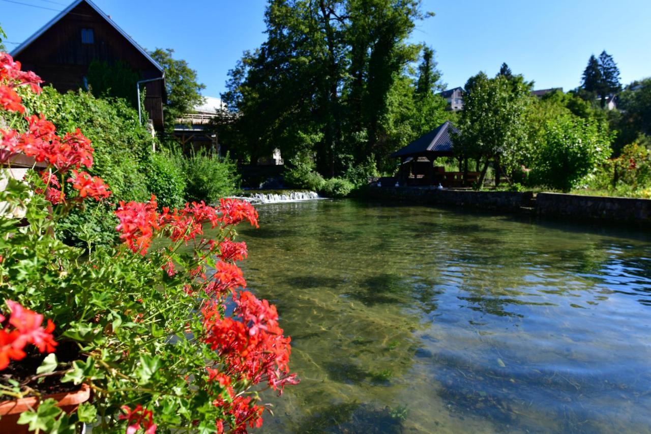 Guest House Vuceta Слуни Экстерьер фото