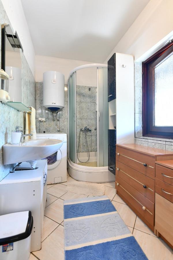 Guest House Vuceta Слуни Экстерьер фото